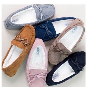 Bundle moccasins